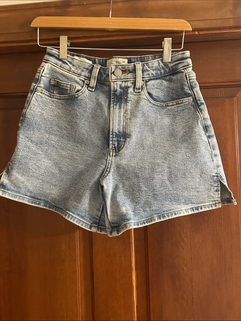 Universal Thread Light Wash High-Rise Denim Shorts